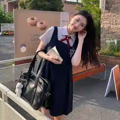 东鲸岁时记 学院风纯色尖领短袖衬衫背带裙制服 女款 礼盒装