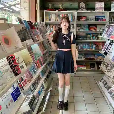 东鲸岁时记 学院风通勤日常短袖连衣裙 女款 礼盒装 礼盒装 藏青色连衣裙 买赠皮带+领绳