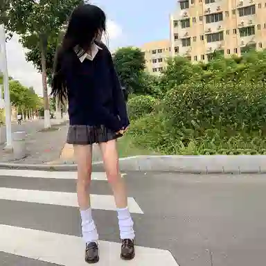 东鲸岁时记 学院风纯色套头休闲舒适百搭毛衣 女款 深海鲸