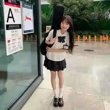 东鲸岁时记 学院风尖领褶皱上衣中腰合身可爱下衣制服 女款 白色+黑色