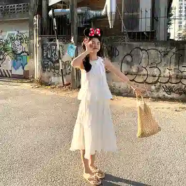 东鲸岁时记 海边度假风挂脖拉链上衣下裙套装无袖连衣裙 女款 白色