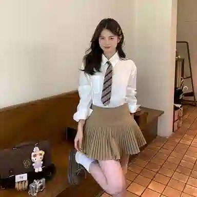 东鲸岁时记 学院风高级感翻领短款气质上衣简约温柔风职场辣妹舒适通勤长袖衬衫制服 春秋季 女款 礼盒装 白色