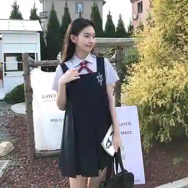 东鲸岁时记 学院风纯色尖领短袖衬衫背带裙制服 女款 礼盒装