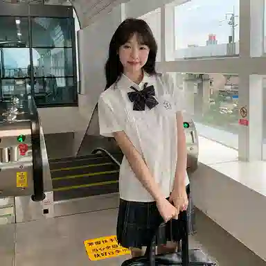 东鲸岁时记 学院风毕业季日系简约显瘦刺绣短袖衬衫碳素笔格裙短款半身裙制服 女款