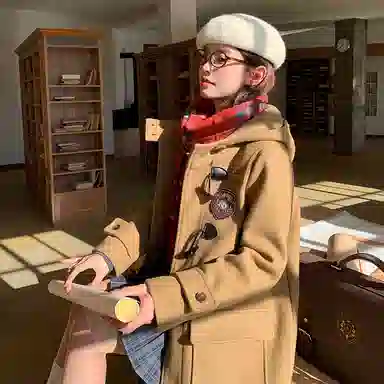 东鲸岁时记 学院风通勤保暖大衣 女款 驼色