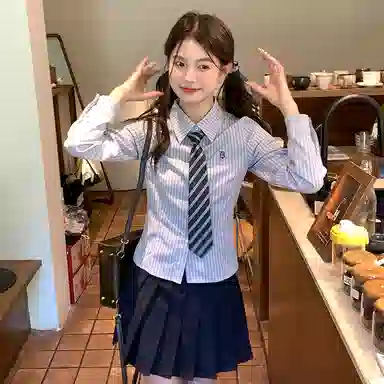 东鲸岁时记 温柔风高级感翻领短款条纹长袖上衣纯色中腰修身短裙搭配一整套制服 春秋季 女款 礼盒装 雾霾蓝