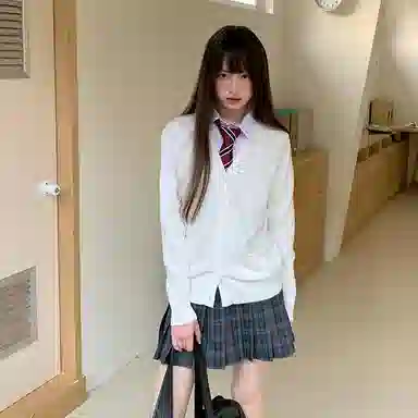 东鲸岁时记 学院风复古高级感显瘦舒适长袖针织衫格子百褶裙制服 女款