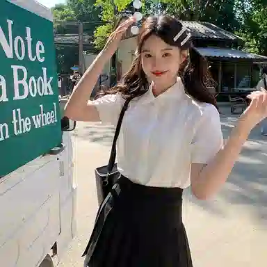 东鲸岁时记 设计感小众减龄洋气娃娃领短袖制服 女款 白色小芙蝶