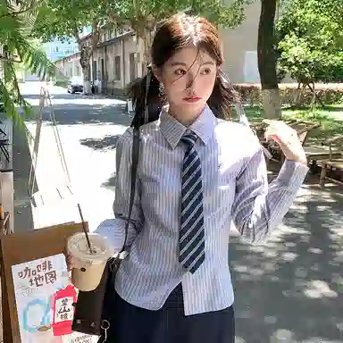 东鲸岁时记 温柔风高级感翻领短款条纹长袖上衣纯色中腰修身短裙搭配一整套制服 春秋季 女款 礼盒装 雾霾蓝