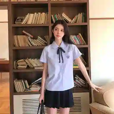 东鲸岁时记 开春衬高级感短袖衬衫 女款 蓝色