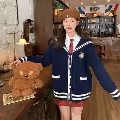 东鲸岁时记 辣妹风高级感伯克利半裙职场微辣学姐感高腰修身包臀经典格纹学院风休闲短裙 春秋季 女款 礼盒装 红格