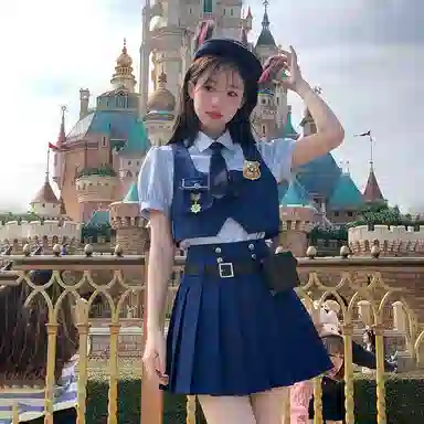 东鲸岁时记 心动突击学院风伯克利女孩夏日多巴胺穿搭纽扣短袖衬衫马甲中腰修身半身裙制服 春夏季 女款 礼盒装