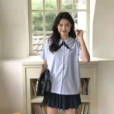 东鲸岁时记 学院设计感短袖泰式校服衬衫 女款 蓝色