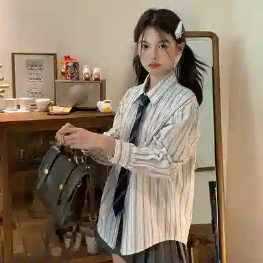 东鲸岁时记 韩剧女主穿搭学院风衬衣小衫松弛感宽松休闲外套文艺风学姐感职场通勤条纹长袖衬衫 男女同款 雾霾蓝
