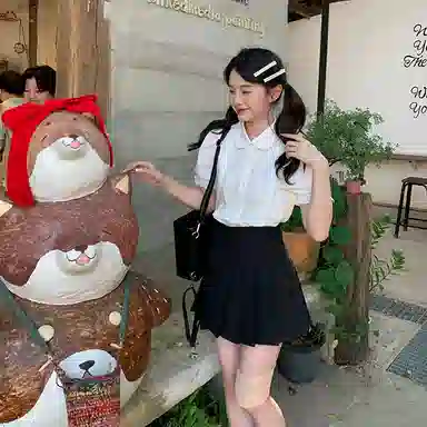 东鲸岁时记 设计感小众减龄洋气娃娃领短袖制服 女款 白色小芙蝶