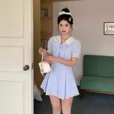 东鲸岁时记 学院风条纹蝴蝶结修身短袖连衣裙 女款 礼盒装 图色