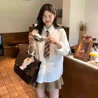 东鲸岁时记 学院风千金风百褶裙伯克利半裙休闲短裙 女款 礼盒装 米白色