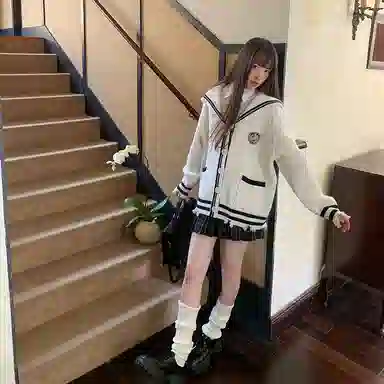 东鲸岁时记 学院风复古海军蓝长袖上衣高腰修身半身裙制服 秋冬季 女款 礼盒装 白色+黑色