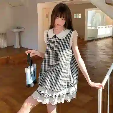 东鲸岁时记 格子海边度假休闲时尚无袖连衣裙 女款 礼盒装 蓝白格连衣裙