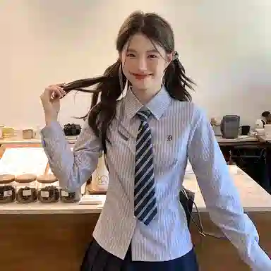 东鲸岁时记 温柔风高级感翻领短款条纹长袖上衣纯色中腰修身短裙搭配一整套制服 春秋季 女款 礼盒装 雾霾蓝