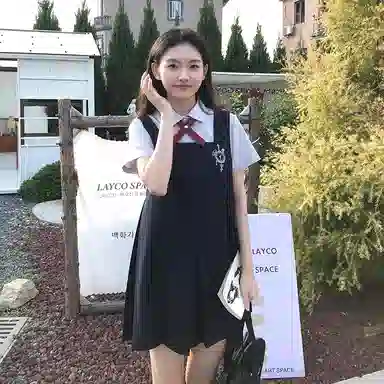 东鲸岁时记 学院风纯色尖领短袖衬衫背带裙制服 女款 礼盒装