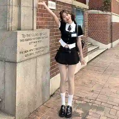 东鲸岁时记 学院风拼色假两件短袖衬衫百褶裙制服 女款 礼盒装