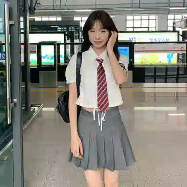 东鲸岁时记 学院风纯色翻领泡泡袖短袖衬衫百褶裙制服 女款 礼盒装