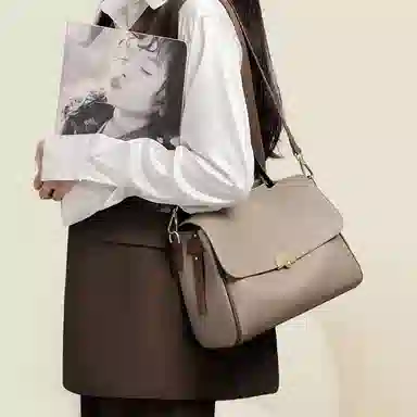 老人头 简约百搭实用 牛皮配合成革 单肩包 常规 女款 大象灰