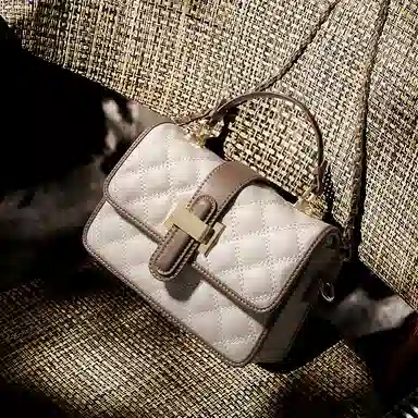 老人头 时尚百搭通勤简约菱格 合成革配牛皮 斜挎单肩包手提包 女 白色