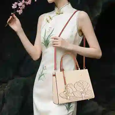 老人头 新中式国风刺绣优雅大气实用通勤百搭大容量高级感妈妈款母亲女士 牛皮拼超纤 女包单肩包托特包斜挎手提包 女款 杏色