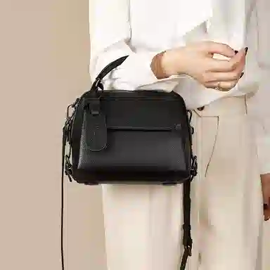 老人头 实用通勤包中年妈妈款简约百搭 牛皮配合成革 斜挎包单肩包手提包 女 黑色