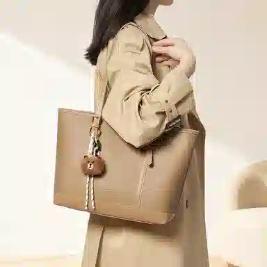 老人头 秋冬大容量轻便通勤托特包腋下包 合成革 单肩包 常规 女款 卡其色