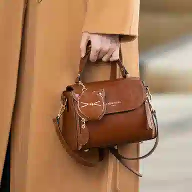 老人头 时尚气质复古休闲百搭 牛剖层革拼合成革 斜挎包 常规 女款 浅棕色