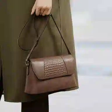 老人头 复古百搭通勤简约大气 合成革 单肩包小方包斜挎包 小号 女款 咖色