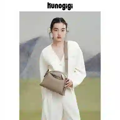 古良吉吉 烟盒枕头包 牛皮拼合成革 单肩斜挎包 女款