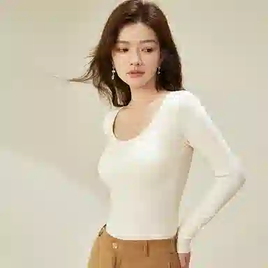 内在密码 秋冬简约时尚保暖女装上衣圆领免穿文胸薄绒保暖显瘦百搭打底衫