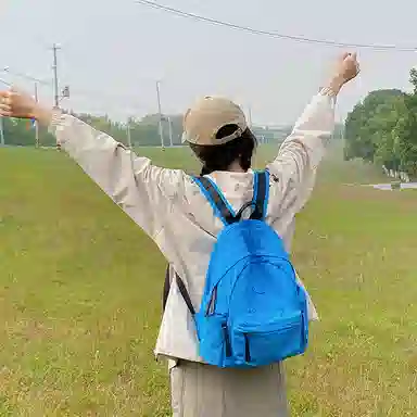 妙迪 时尚潮流纯色大容量 织物 双肩包 常规 男女同款情侣款 椰青灰