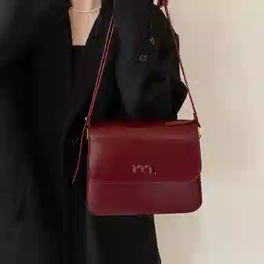 妙迪 复古简约百搭高级感大容量时尚通勤 质感牛皮 定型小方包单肩斜挎腋下包 常规 女款 安可拉红
