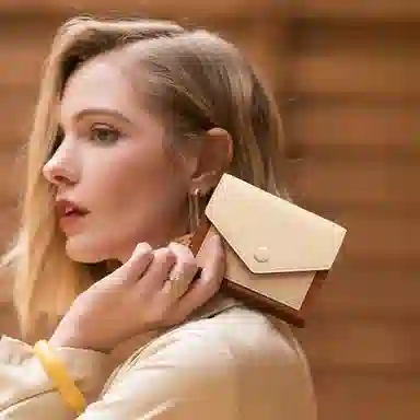 妙迪 小众设计拼接撞色时尚百搭小巧精致 合成革 钱包钱夹卡包多卡位折叠短款零钱包手拿包 常规 女款 拿铁千层雪