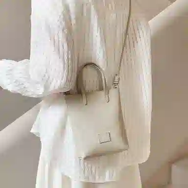 妙迪 百搭精致日常休闲时尚简约轻便出游手机包薯条包小托特 合成革 手提单肩斜挎包 常规 女款 星光白