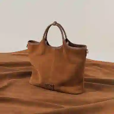 妙迪 秋冬季纯色设计时尚麂皮双面托特包购物袋电脑包 牛皮 手提包 女款 焦糖棕