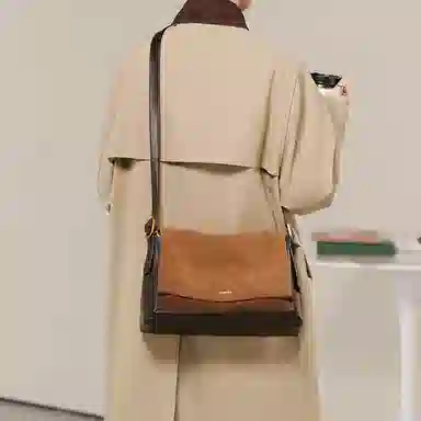 妙迪 新款时尚高级感 牛皮合成革 腋下包斜挎包单肩包 常规 女款 黑色