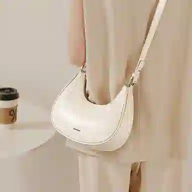 妙迪 高级感小众时尚简约百搭精致少女新月包月牙腋下包 小鹿压印牛皮 手提单肩斜挎包 常规 女款 奶昔白