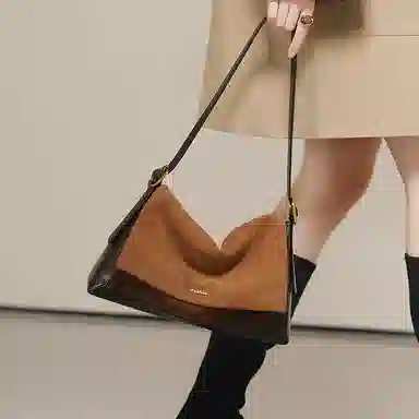 妙迪 新款时尚高级感 牛皮合成革 腋下包斜挎包单肩包 常规 女款 黑色