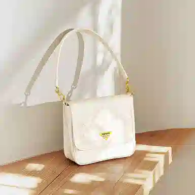 妙迪 简约褶皱百搭设计感 牛皮 单肩包 女款 奶油白