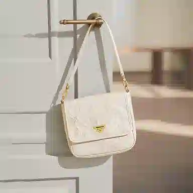 妙迪 简约褶皱百搭设计感 牛皮 单肩包 女款 奶油白
