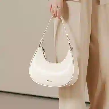 妙迪 高级感小众时尚简约百搭精致少女新月包月牙腋下包 小鹿压印牛皮 手提单肩斜挎包 常规 女款 奶昔白