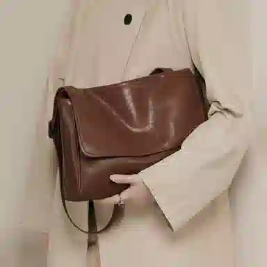 妙迪 秋冬休闲百搭气质通勤高级感大容量翻盖邮差包托特包电脑包 植鞣头层牛皮 单肩斜挎包 常规 女款 复古棕