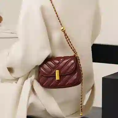 妙迪 经典小香风菱格绣线金珠链条包小众时尚简约百搭早秋 真皮羊皮软皮  腋下包单肩斜挎小包包 小号 女款 安可拉红