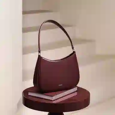 妙迪 时尚百搭简约高级感优雅腋下包 牛皮 单肩包 女款 安可拉红